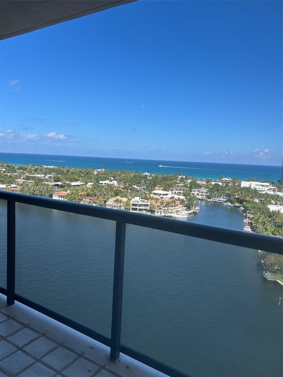 TURNBERRY ISLE SOUTH COND - Residential