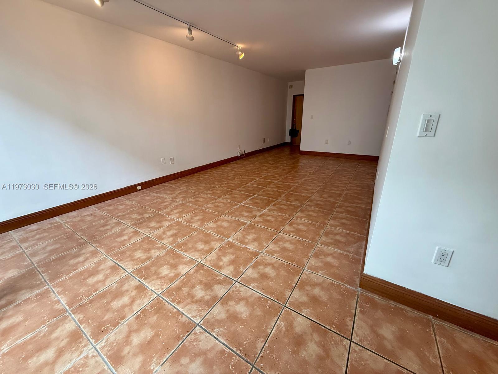 2539 S Bayshore Dr 226AR