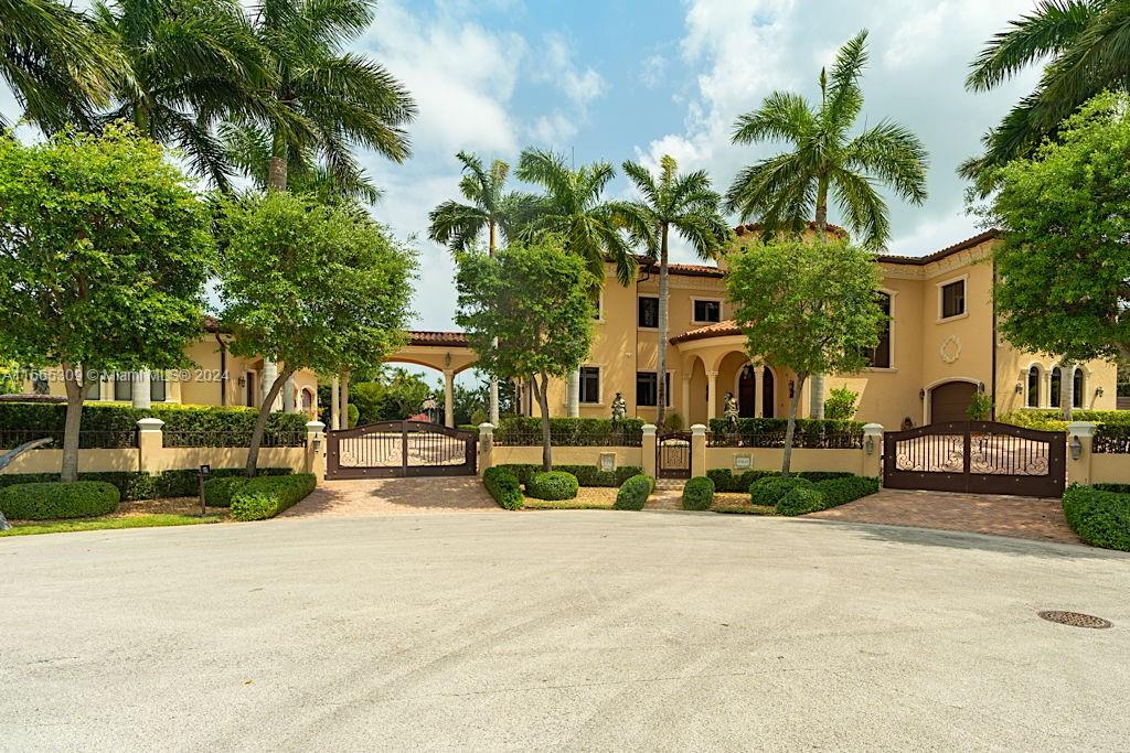 Property for Sale at 17625 Sw 74th Pl, Palmetto Bay, Miami-Dade County, Florida - Bedrooms: 7 
Bathrooms: 9  - $4,600,000