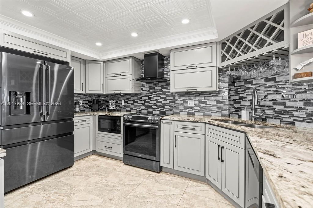 Photo of 2425 Presidential Way #PH1, West Palm Beach, FL 33401 (MLS # A12017284)