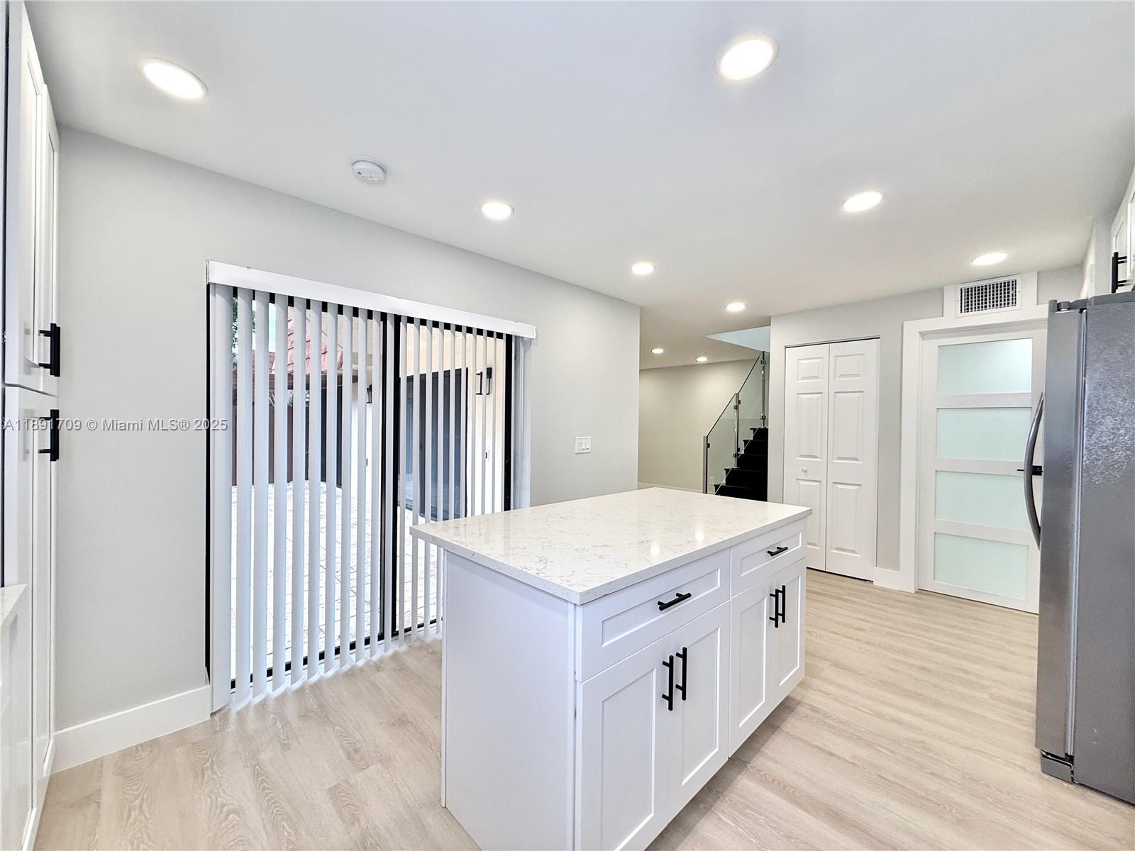 WOODVILLE - Residential