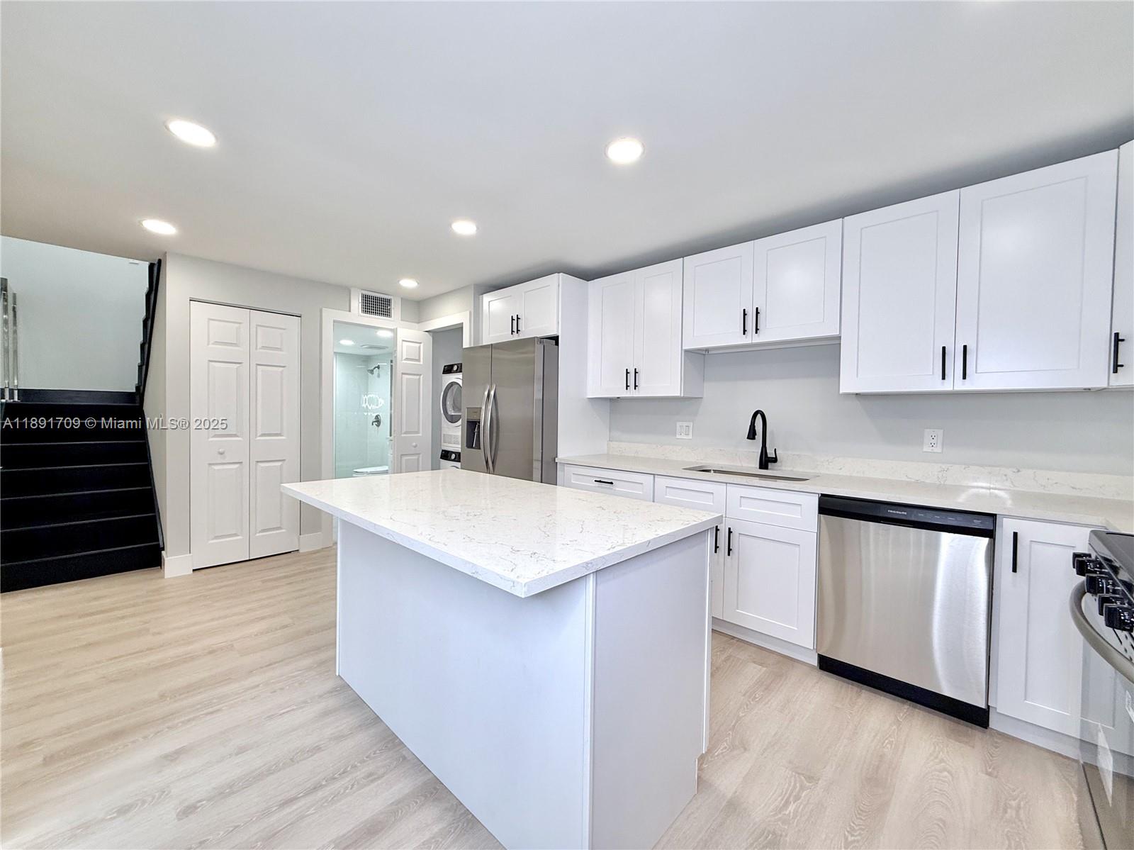 WOODVILLE - Residential
