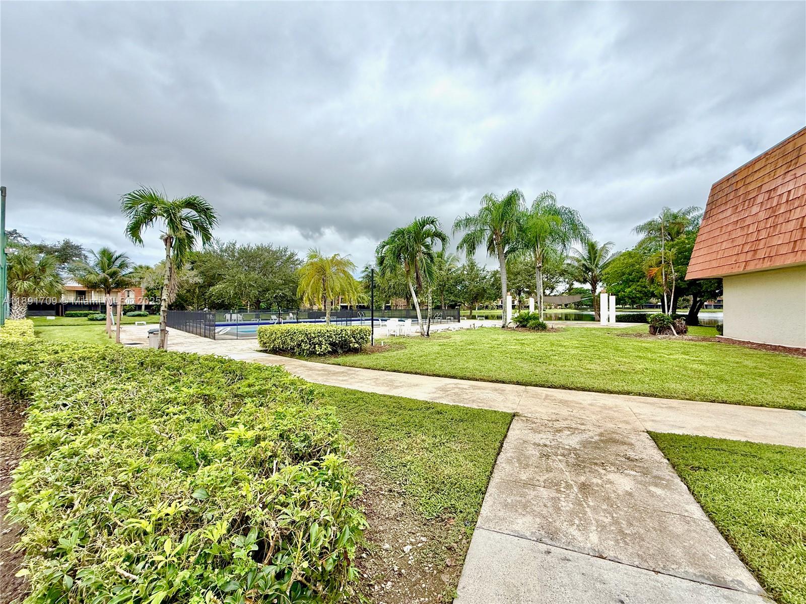 WOODVILLE - Residential
