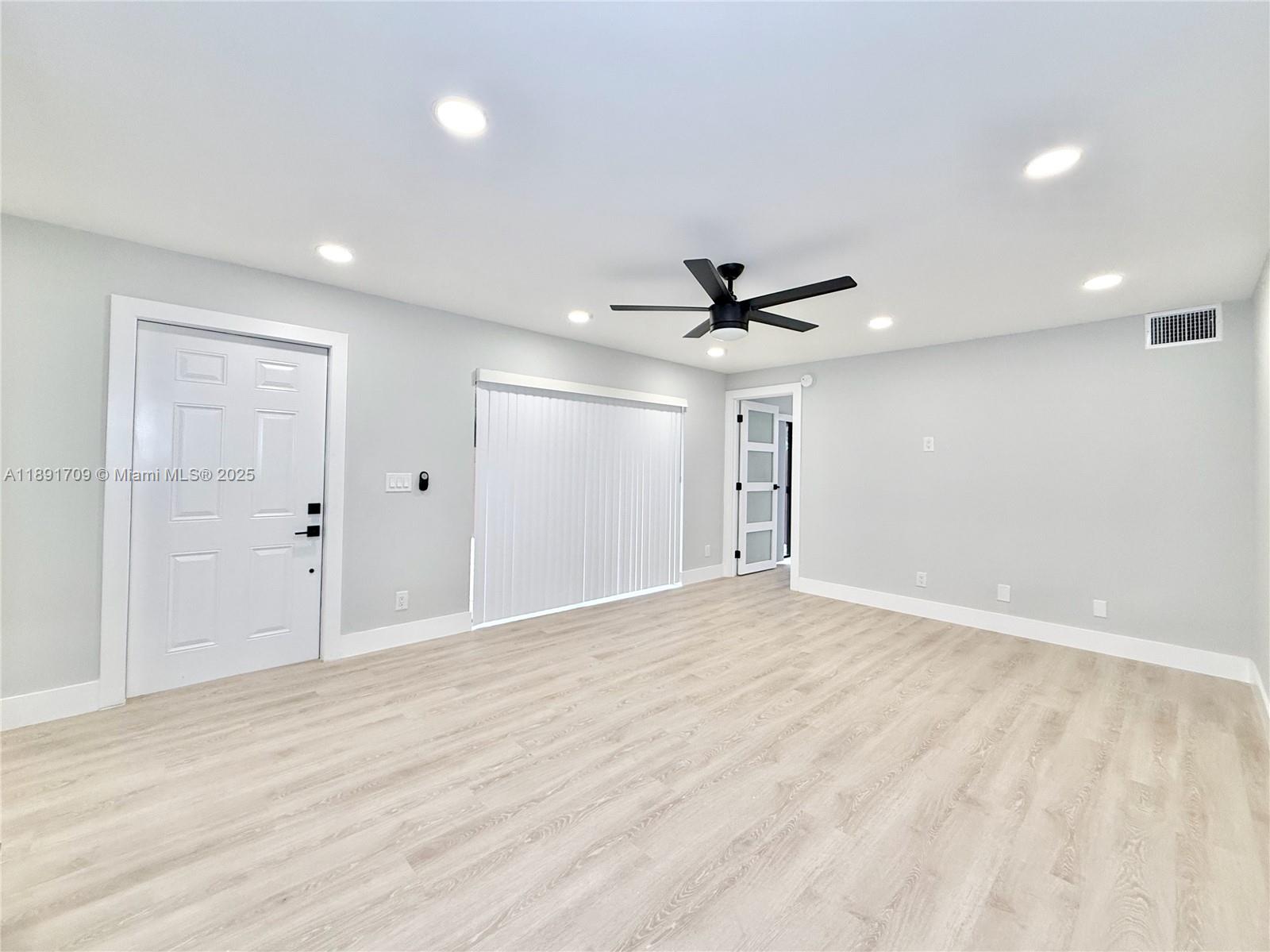 WOODVILLE - Residential