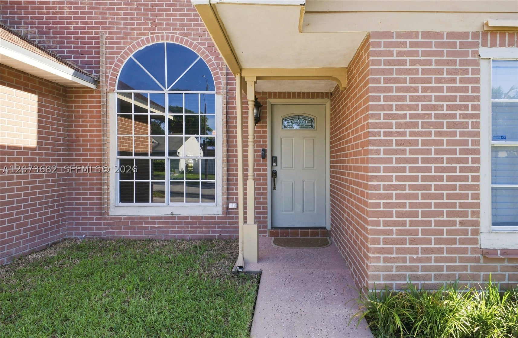 8635 SW 15th St, Pembroke Pines FL 33025