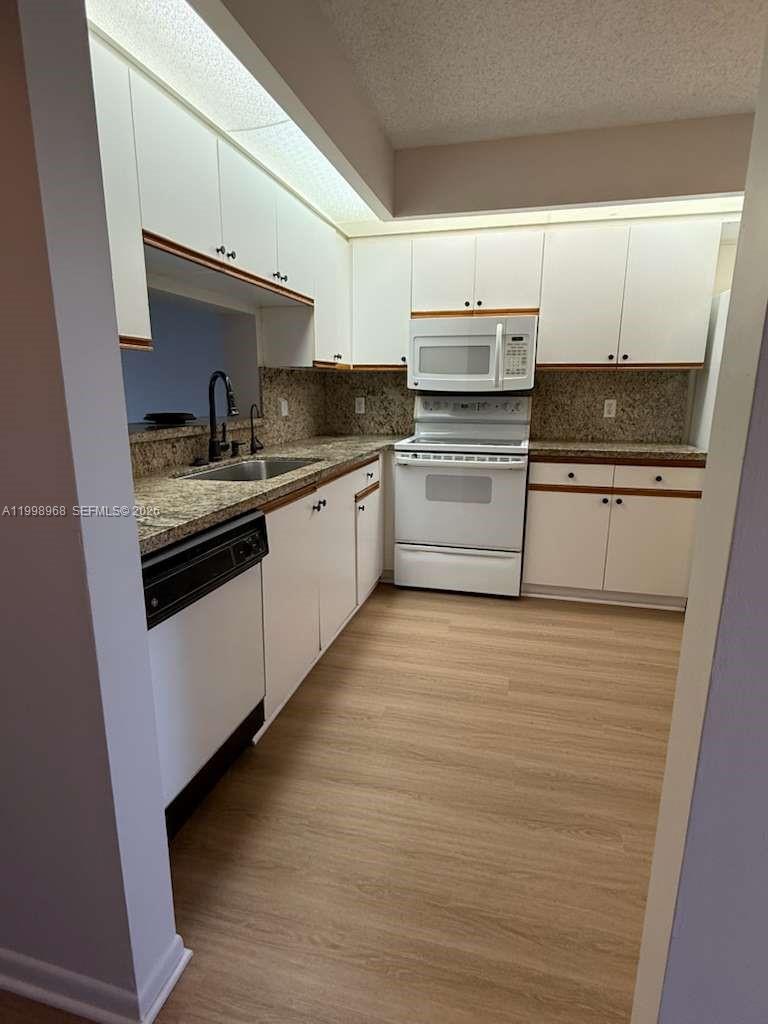1401 SW 128th Ter 205H