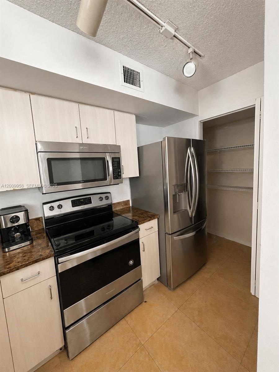 DEVONAIRE CONDO AT PEMBRO - Residential
