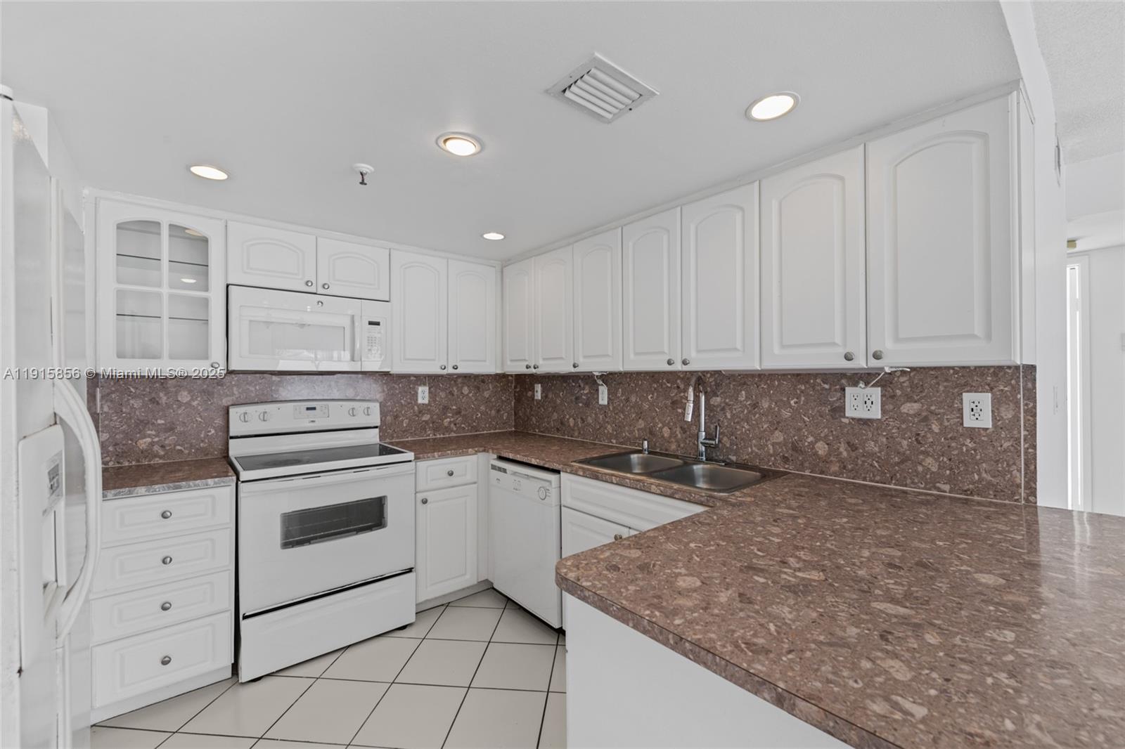 PARK BEACH CLUB CONDO - Residential