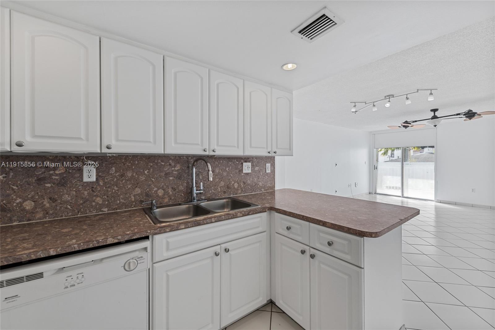 PARK BEACH CLUB CONDO - Residential