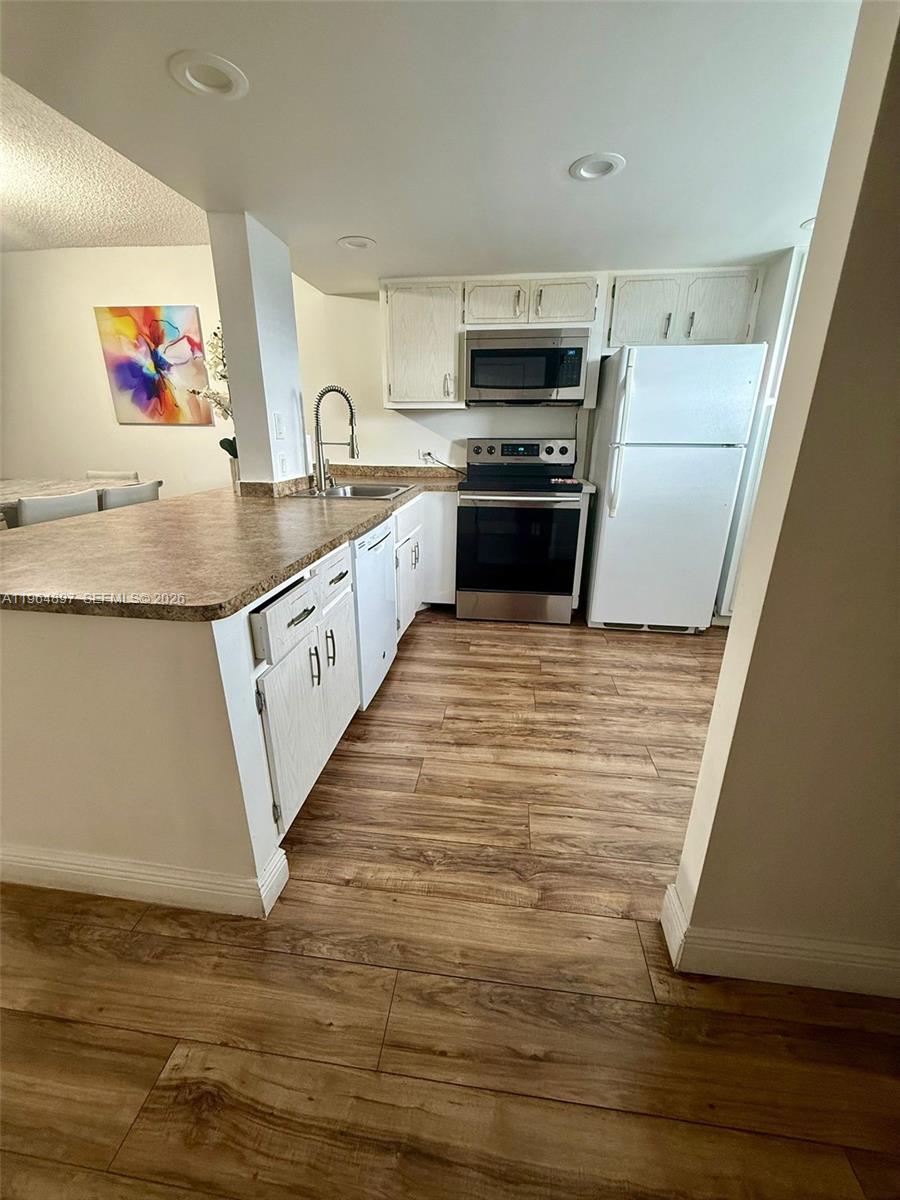 ROYAL OAKS CONDO - Residential