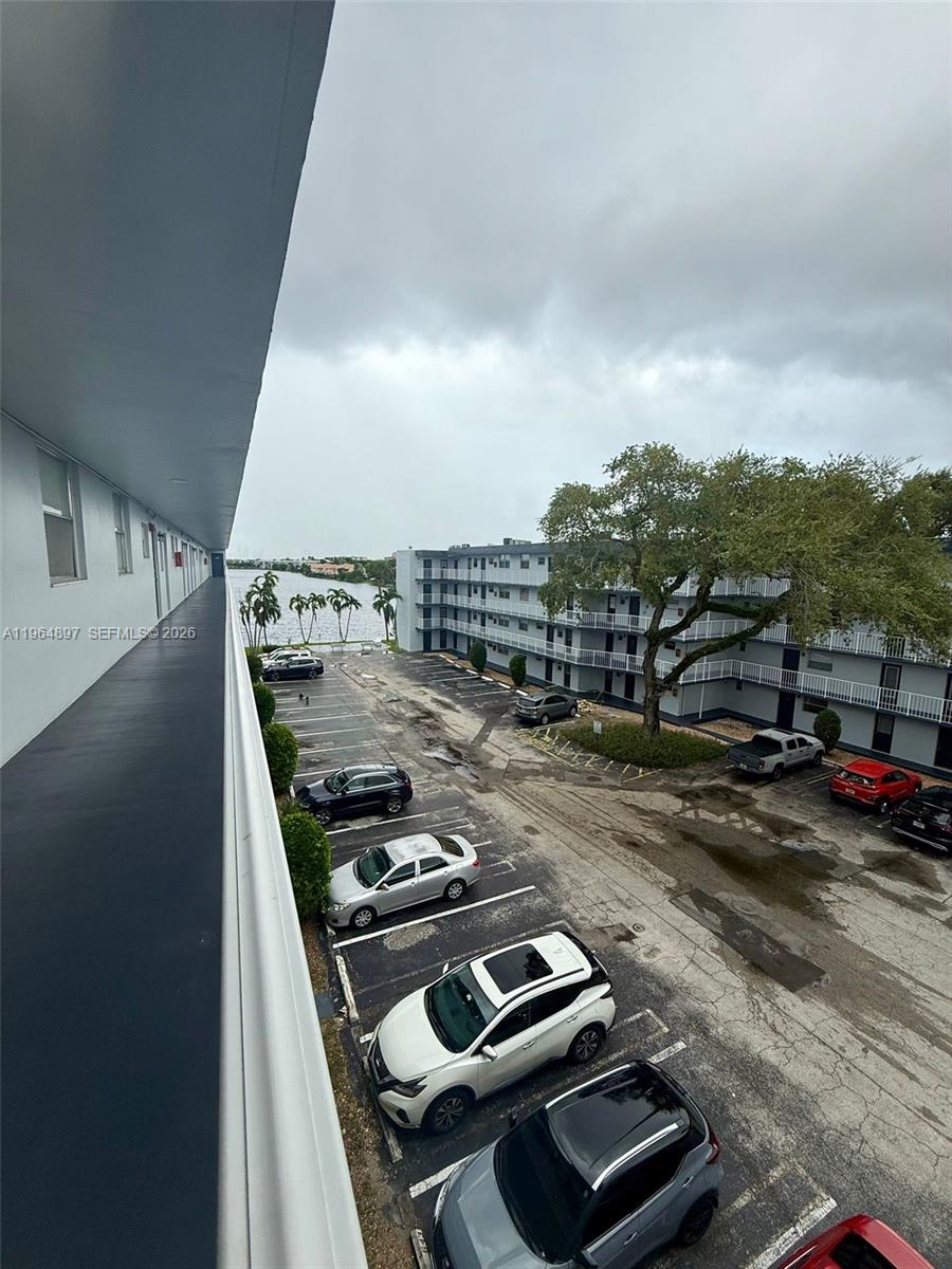 ROYAL OAKS CONDO - Residential