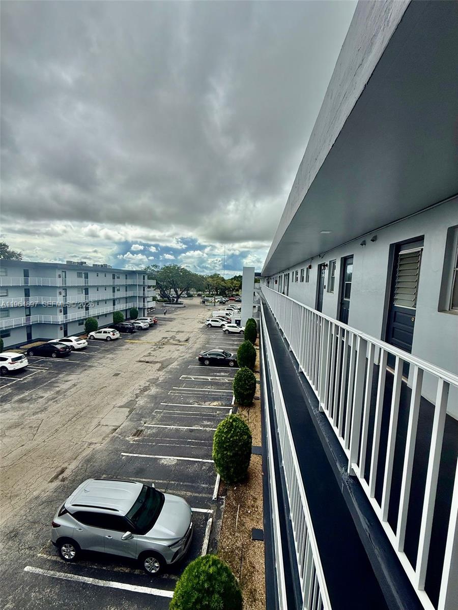 ROYAL OAKS CONDO - Residential