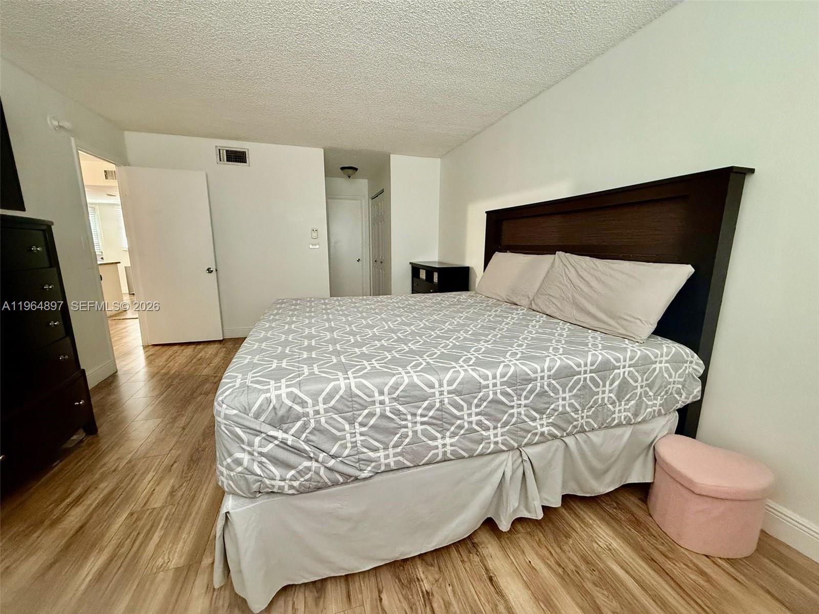 ROYAL OAKS CONDO - Residential