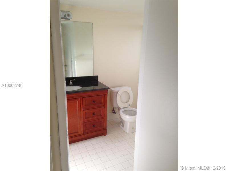 NEW HAMPTON AT CENTURY VI - Residential Lease