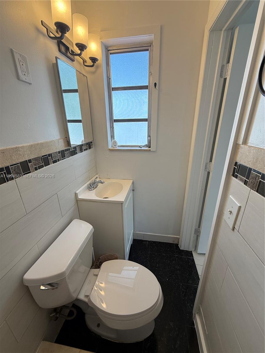 IVES ESTATES SEC 1 - Residential Lease