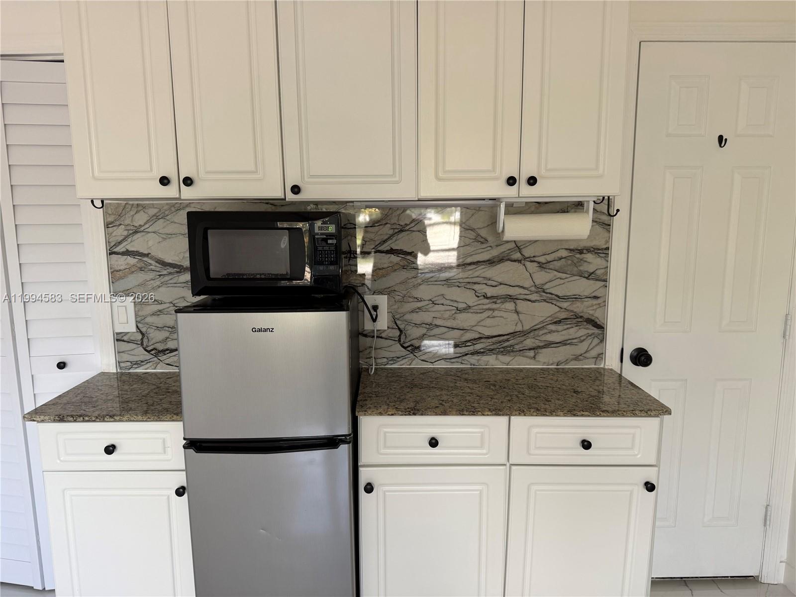 IVES ESTATES SEC 1 - Residential Lease