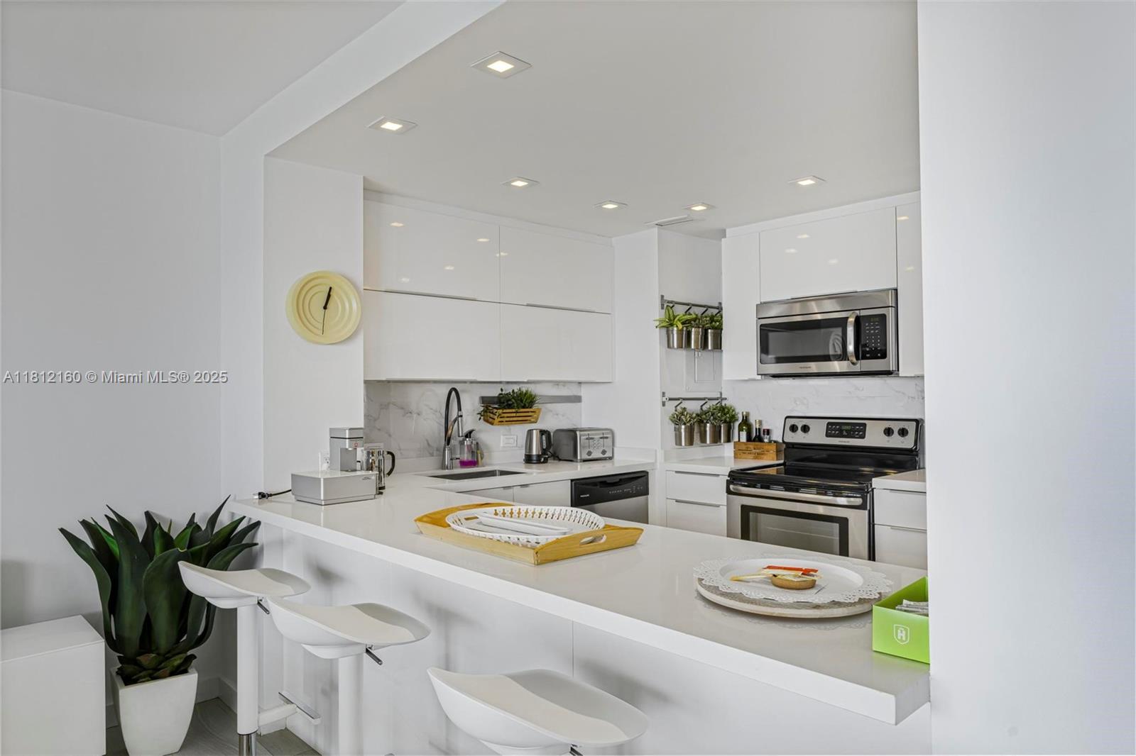 JOCKEY CLUB CONDO - Residential