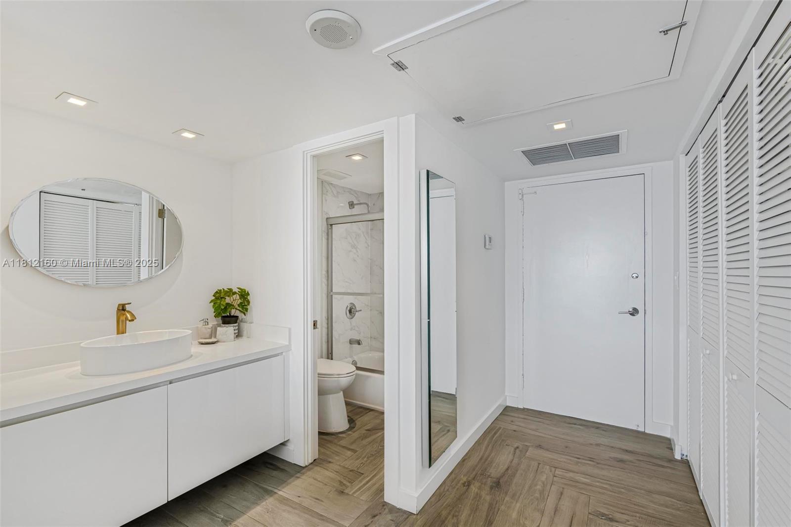 JOCKEY CLUB CONDO - Residential