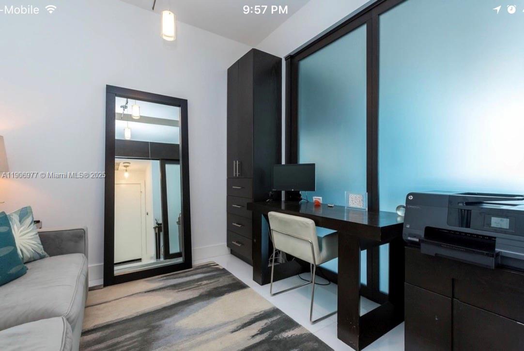 900 BISCAYNE BAY CONDO - Residential Lease