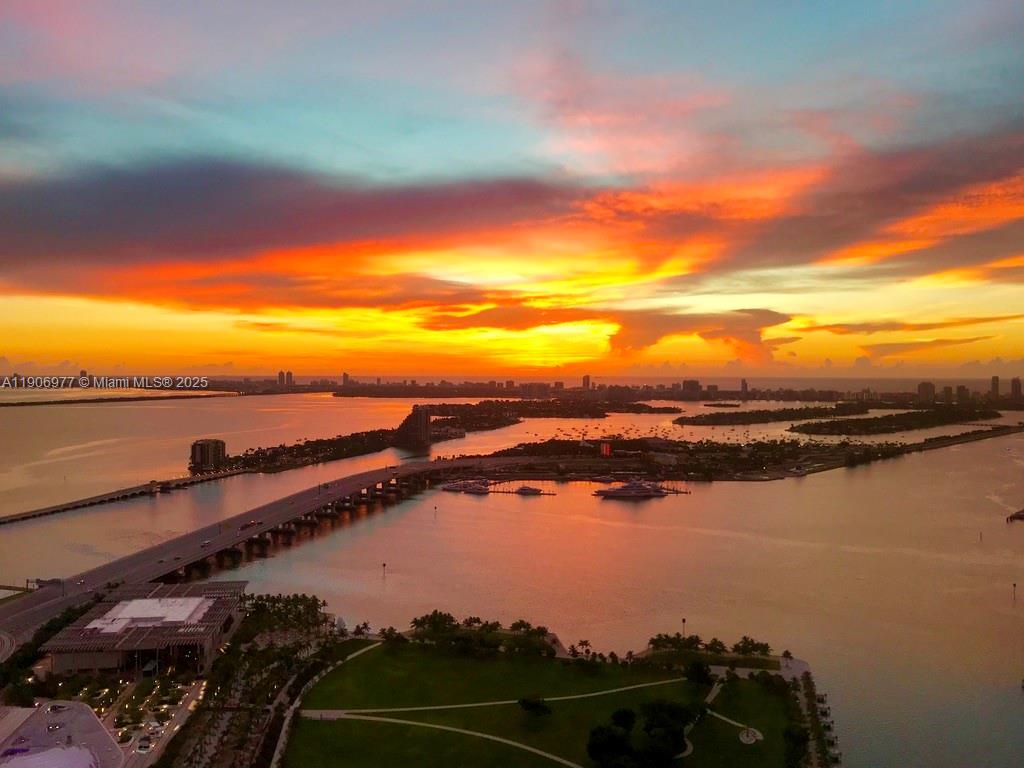 900 BISCAYNE BAY CONDO - Residential Lease