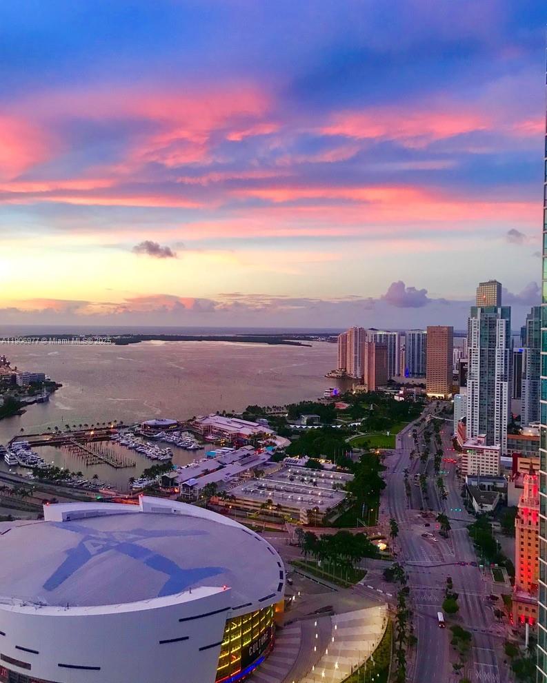 900 BISCAYNE BAY CONDO - Residential Lease