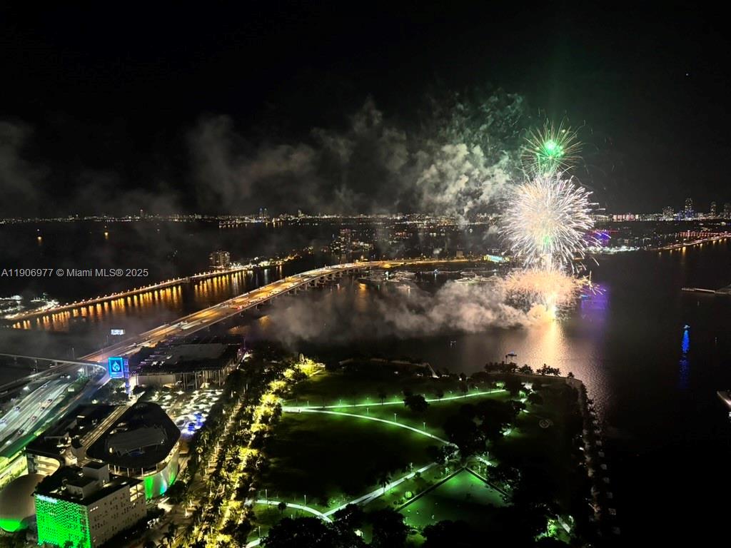 900 BISCAYNE BAY CONDO - Residential Lease