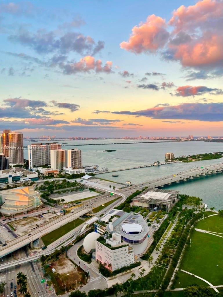 900 BISCAYNE BAY CONDO - Residential Lease
