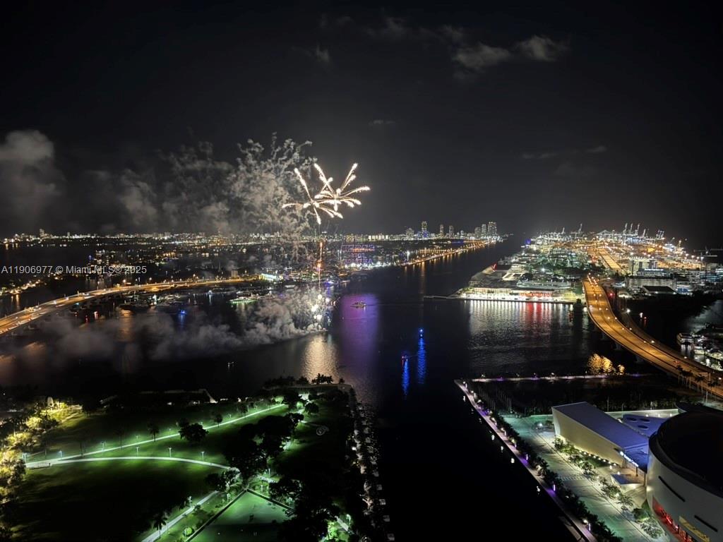 900 BISCAYNE BAY CONDO - Residential Lease