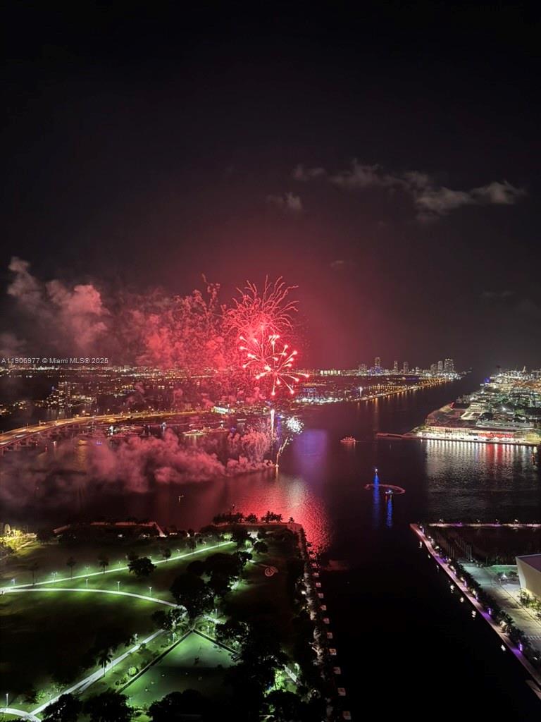 900 BISCAYNE BAY CONDO - Residential Lease