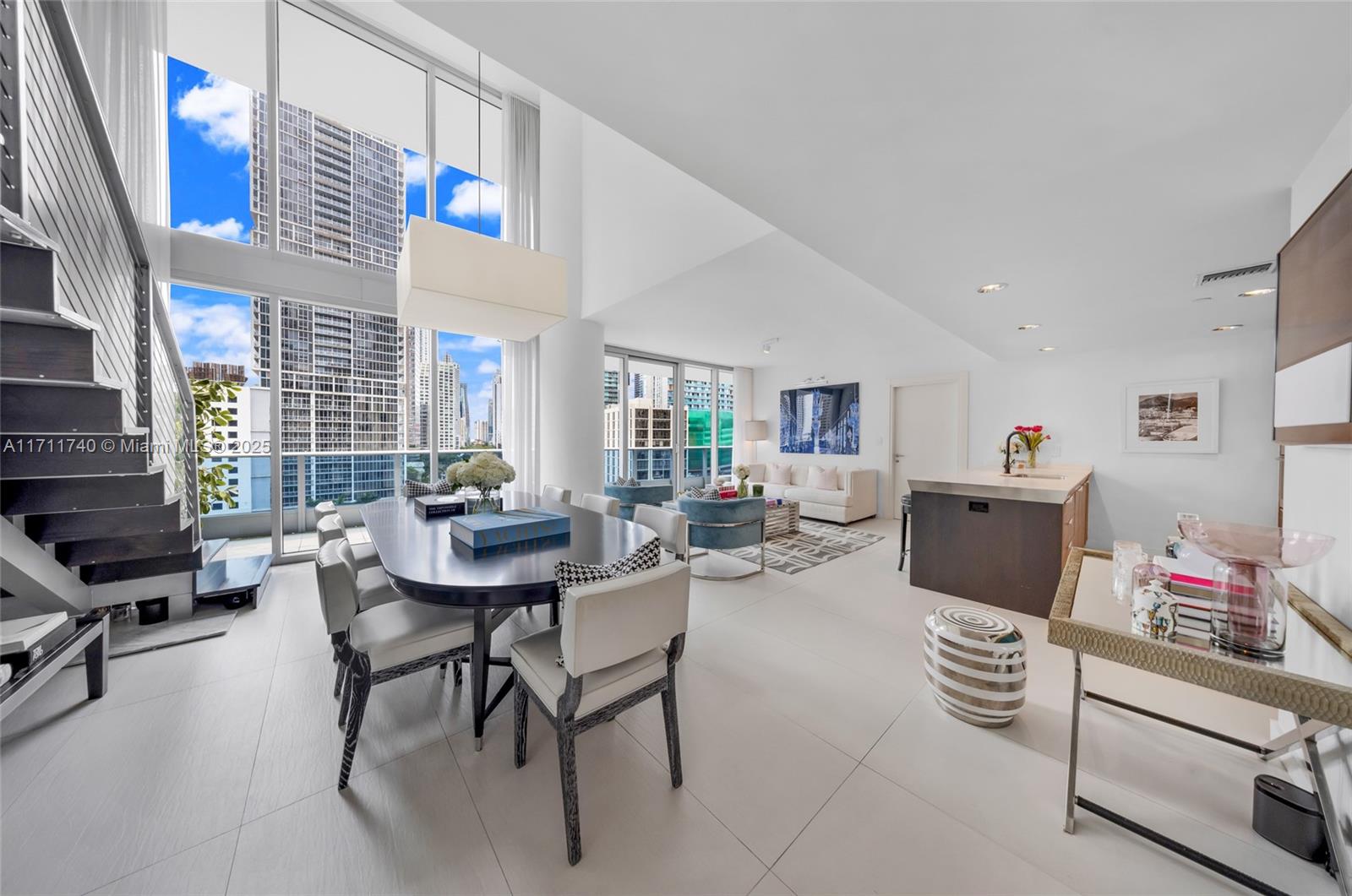 Property for Sale at 200 Biscayne Boulevard Way 904, Miami, Broward County, Florida - Bedrooms: 2 
Bathrooms: 3  - $1,500,000