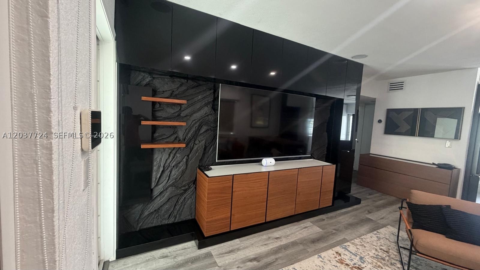 650 Pennsylvania Ave 24