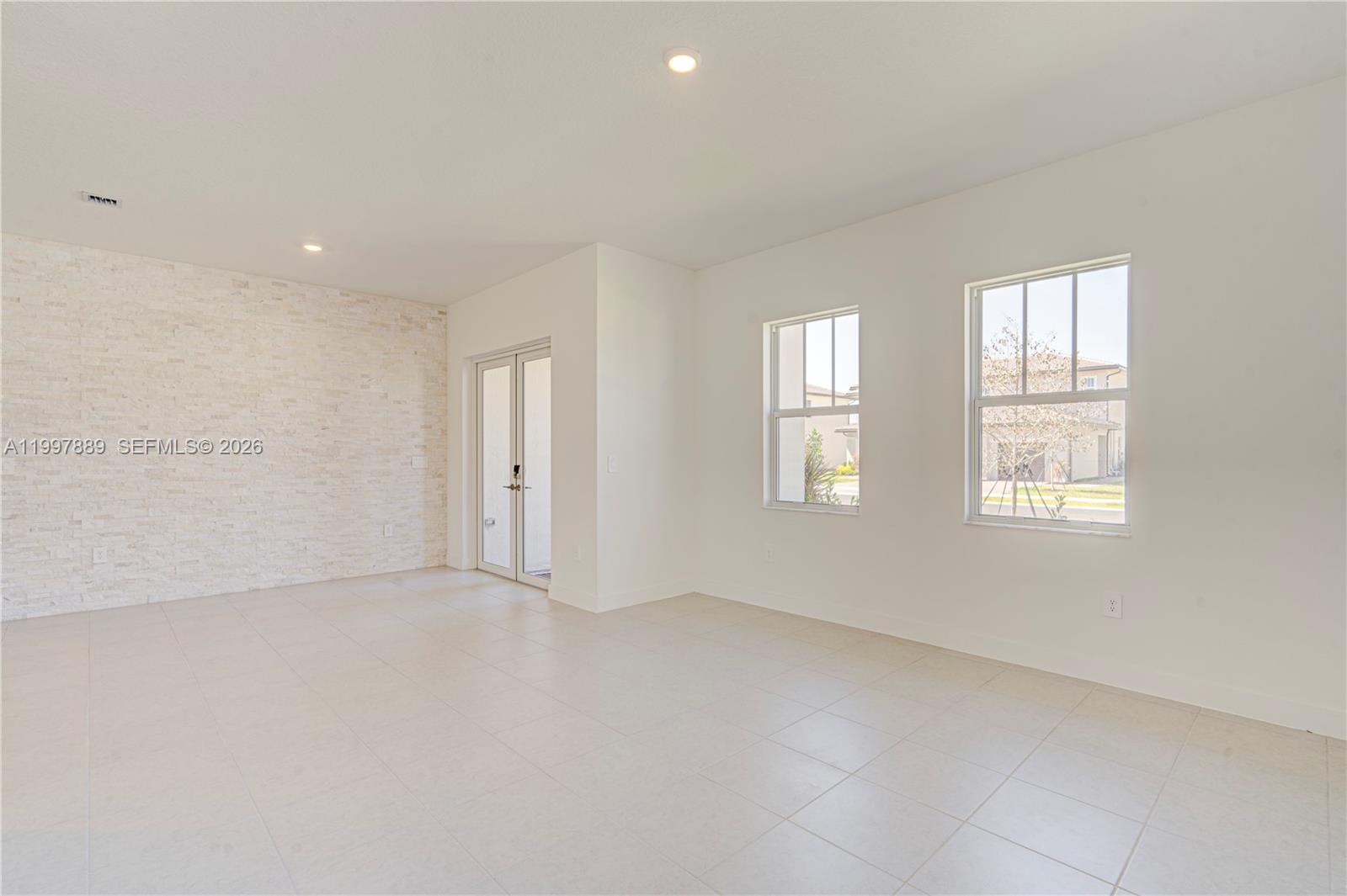 Crescent Ridge - Residential Lease