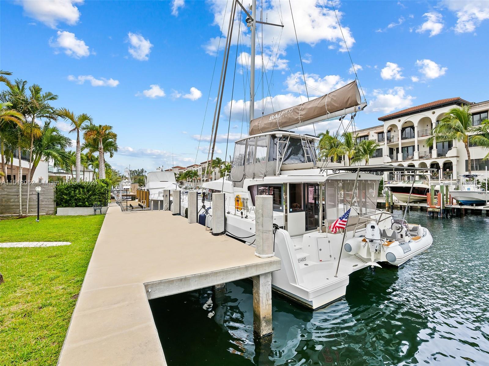 LAUDERDALE HARBORS SEC A - Residential