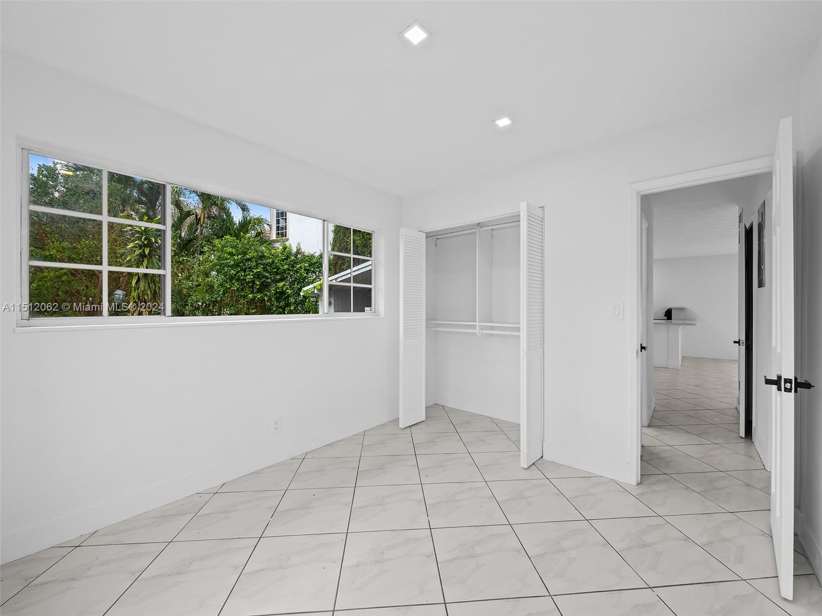 LAUDERDALE HARBORS SEC A - Residential