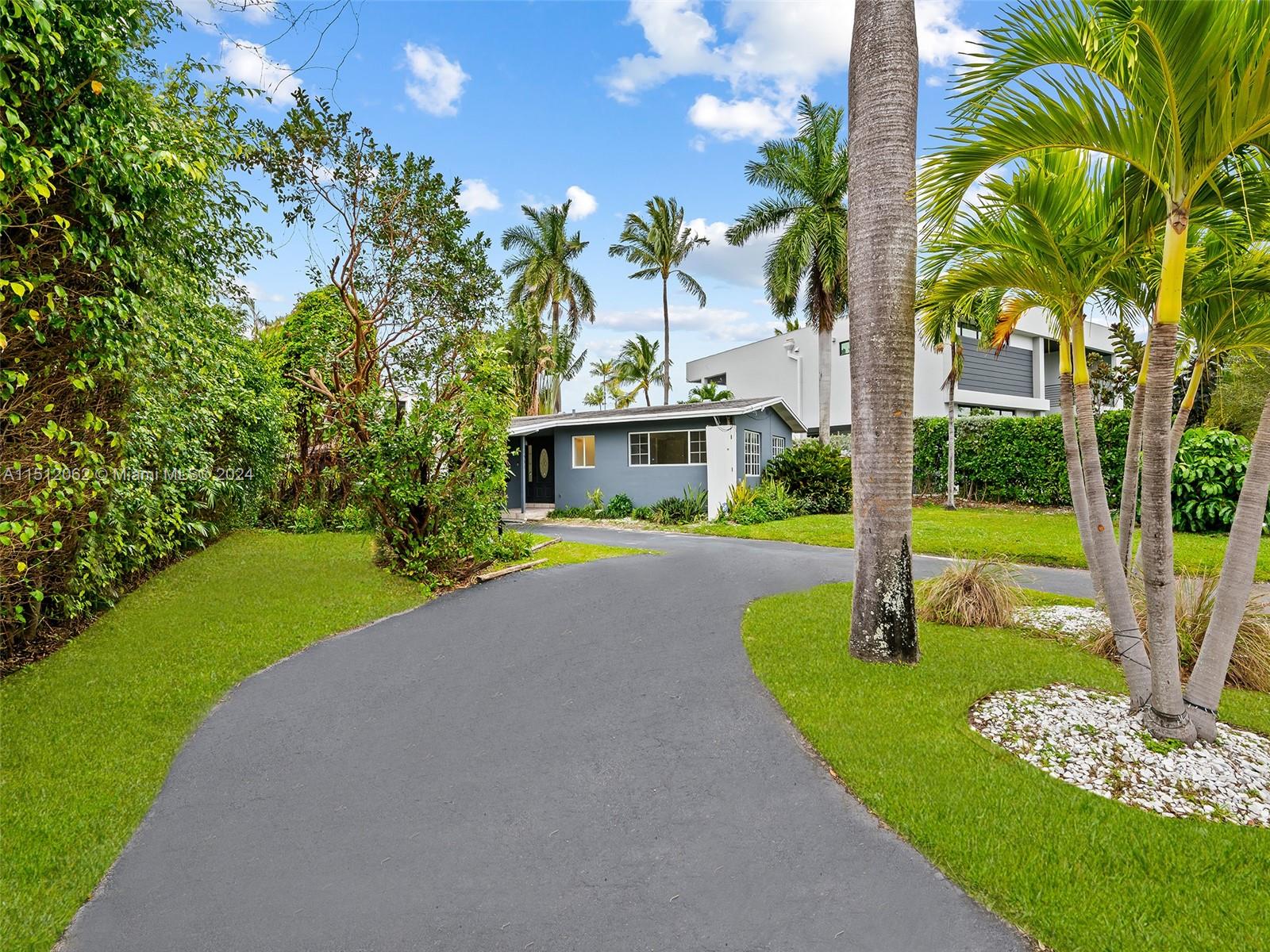 LAUDERDALE HARBORS SEC A - Residential