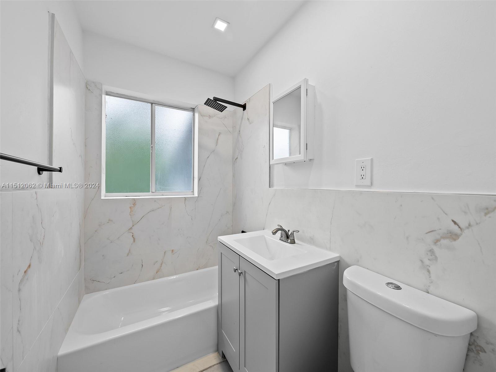 LAUDERDALE HARBORS SEC A - Residential