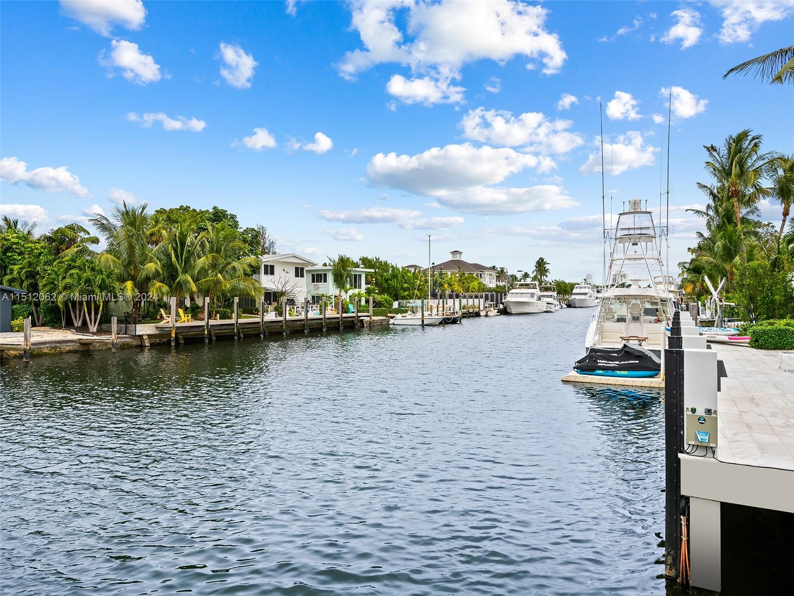 LAUDERDALE HARBORS SEC A - Residential