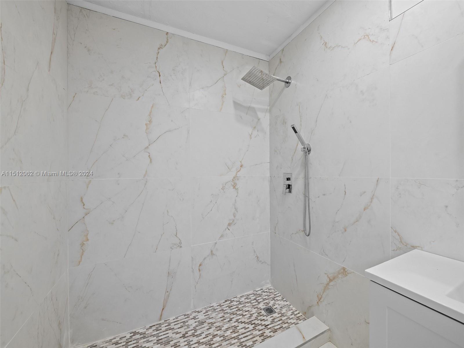 LAUDERDALE HARBORS SEC A - Residential