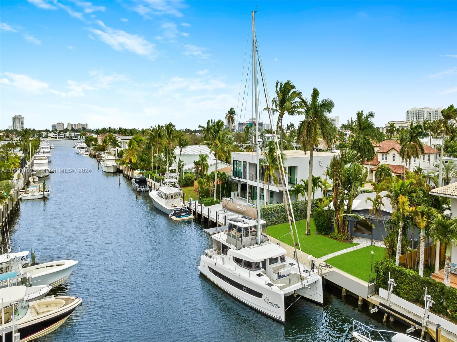 LAUDERDALE HARBORS SEC A - Residential