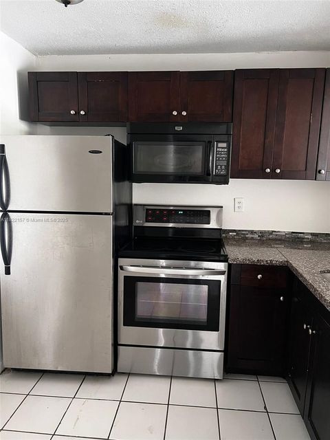 498 NW 165th St Rd D303 Miami FL 33169