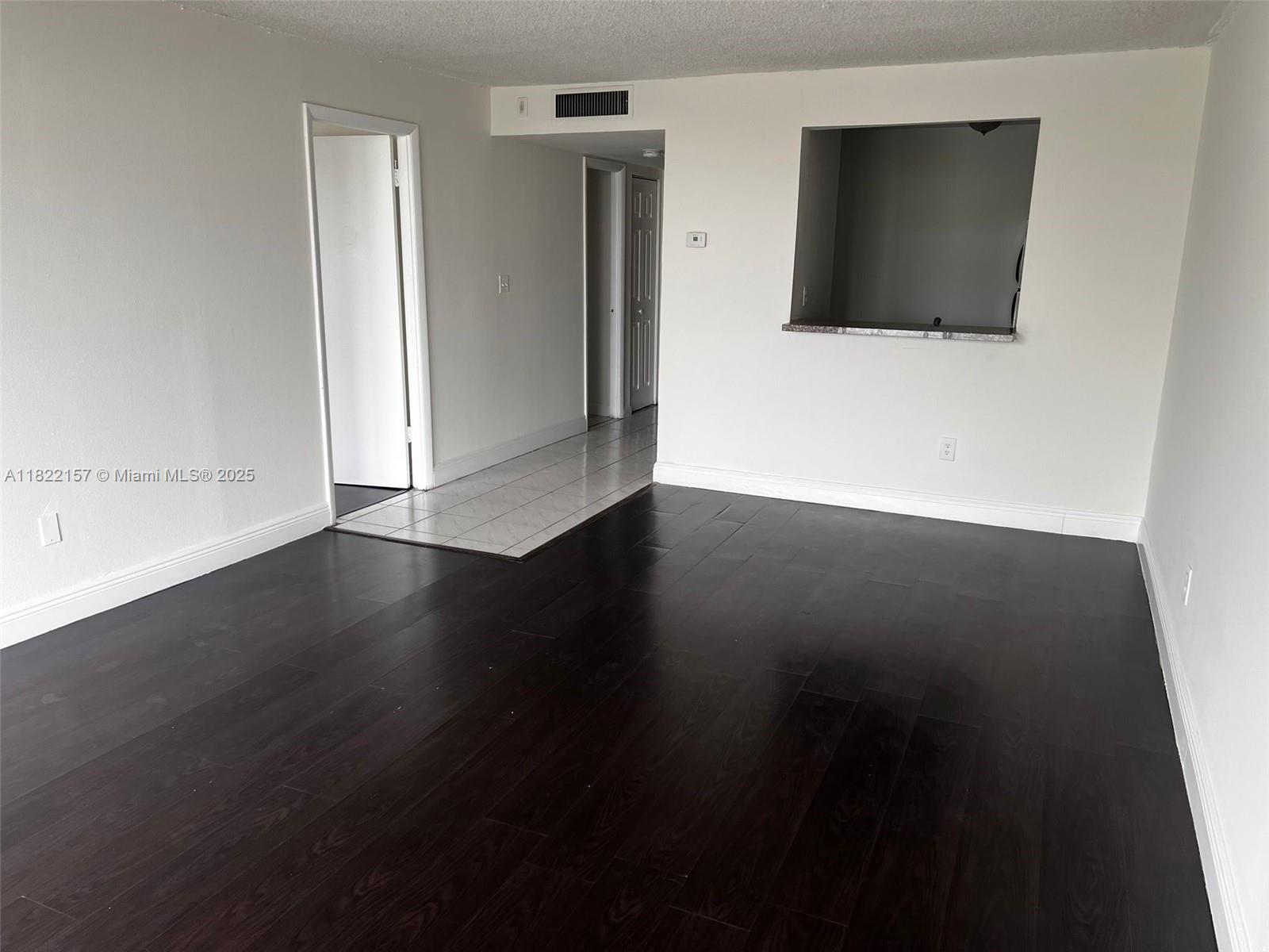 MONTECARLO CONDO - Residential