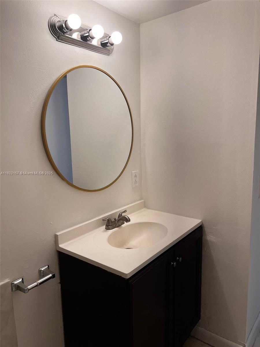 MONTECARLO CONDO - Residential