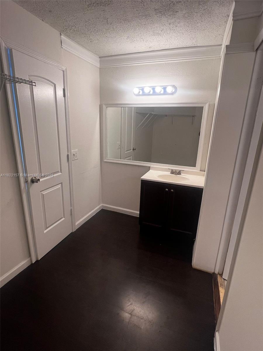 MONTECARLO CONDO - Residential