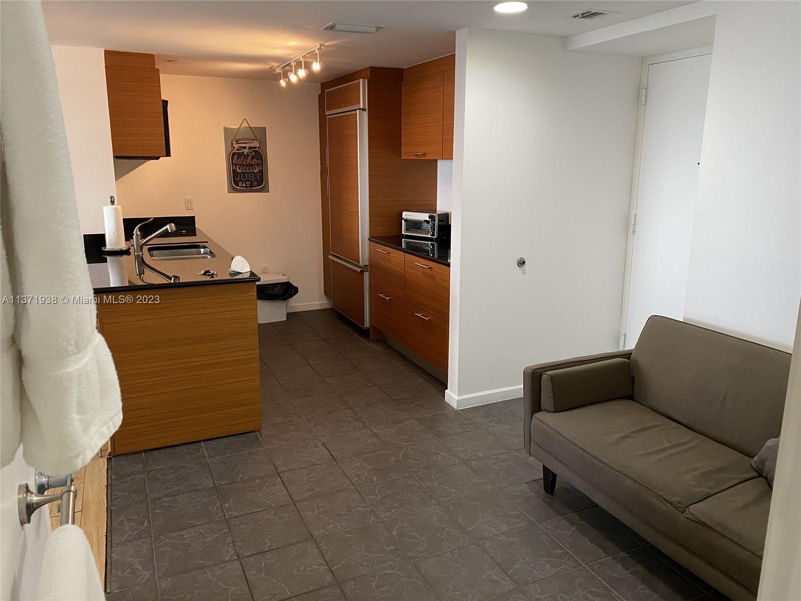 50 BISCAYNE CONDO - Residential Lease