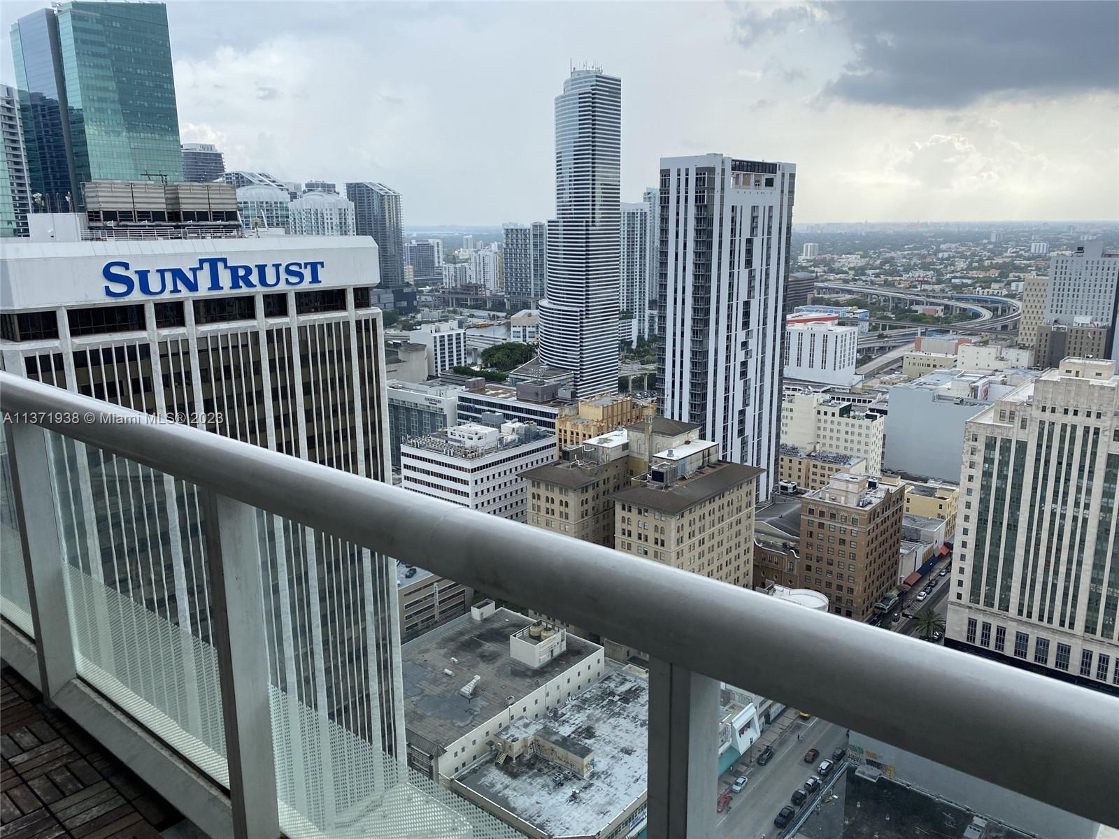 50 BISCAYNE CONDO - Residential Lease