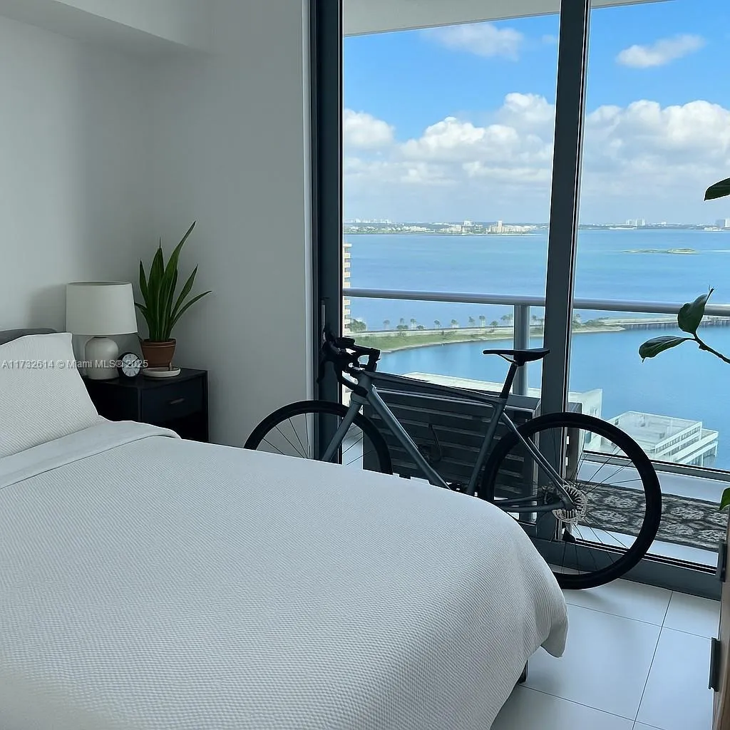 Miami, Florida 33137, United States, 1 Bedroom Bedrooms, ,2 BathroomsBathrooms,Residential,Active,13805