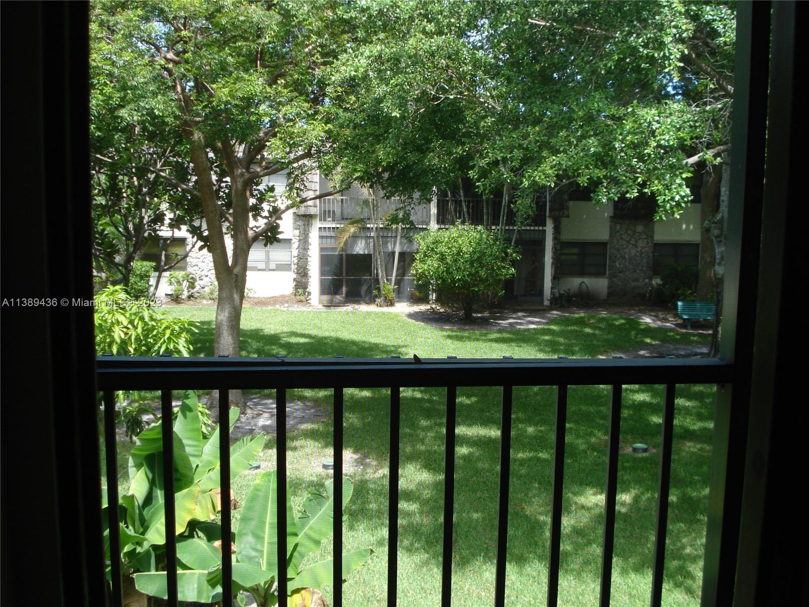 OAKLAND SHORES CONDOMINIU - Residential Lease