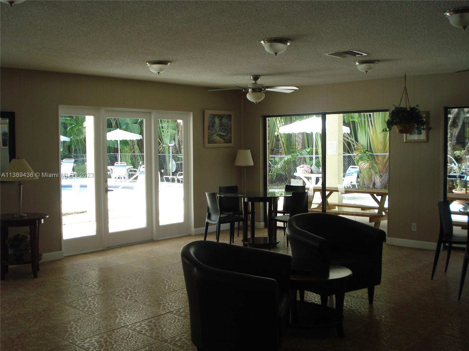 OAKLAND SHORES CONDOMINIU - Residential Lease