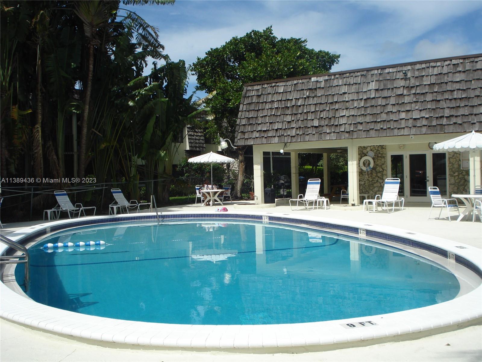 OAKLAND SHORES CONDOMINIU - Residential Lease