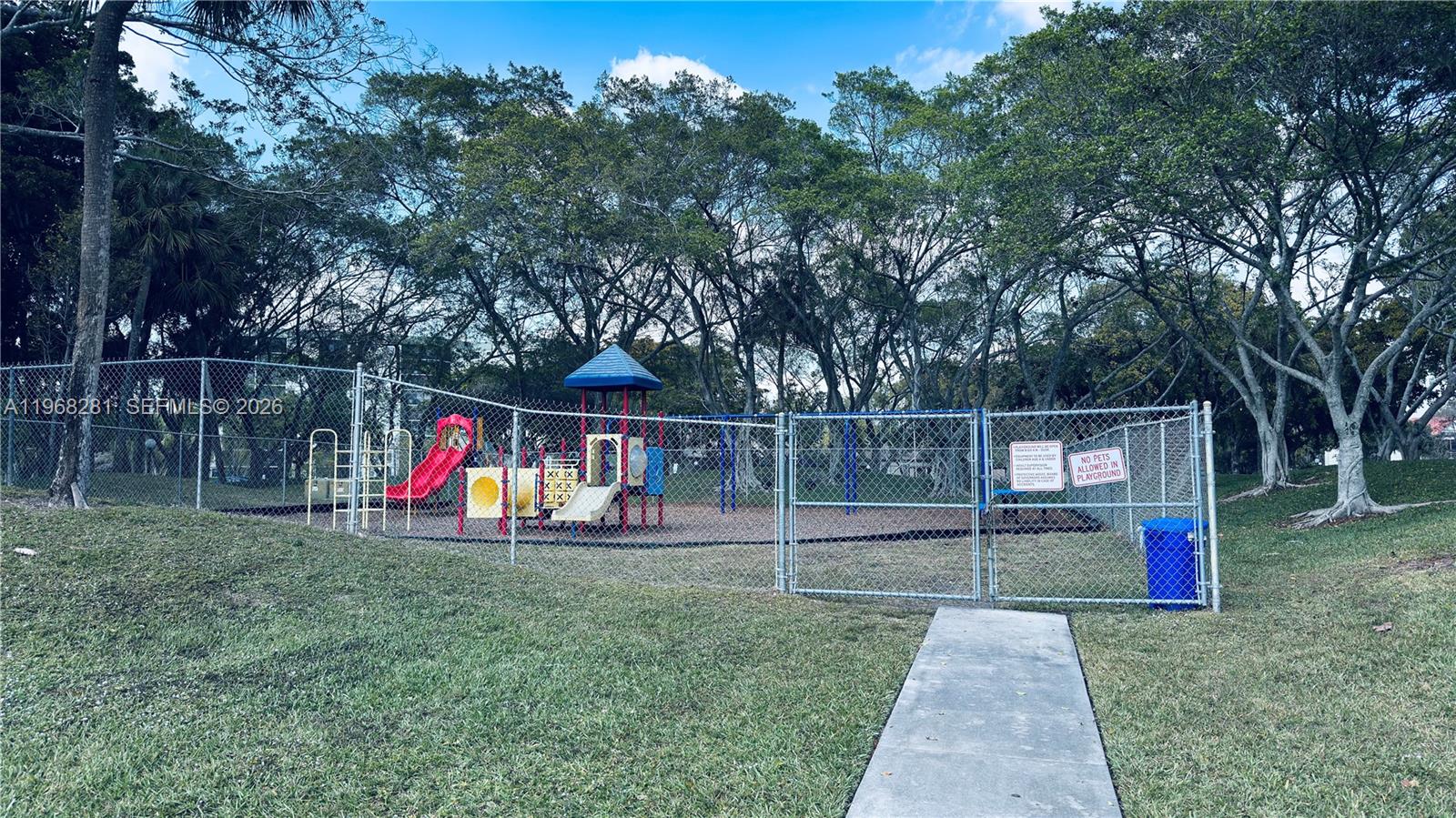 CYPRESS BEND I-D CONDO - Residential